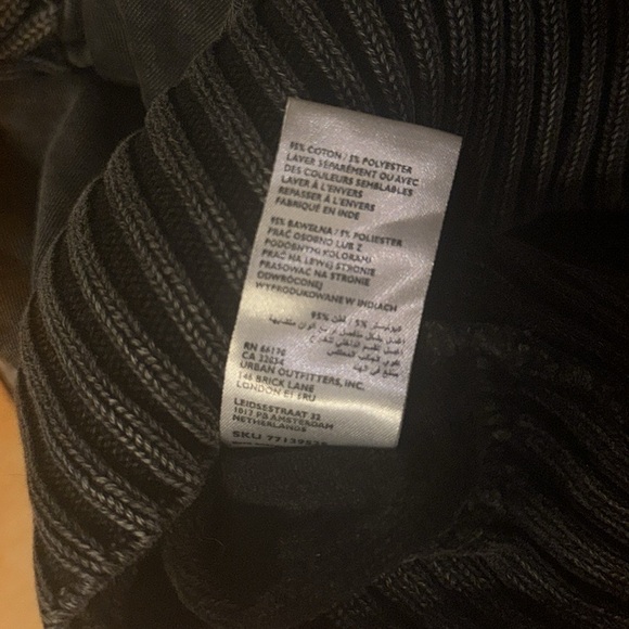 Urban Outfitters BDG Thea Acid Wash Black Cropped Jacket Size Large - Picture 3 of 6